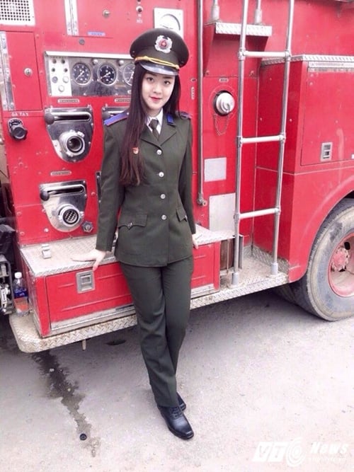 nhung chan dai da-zi-nang noi dinh dam tren mang xa hoi hinh anh 5