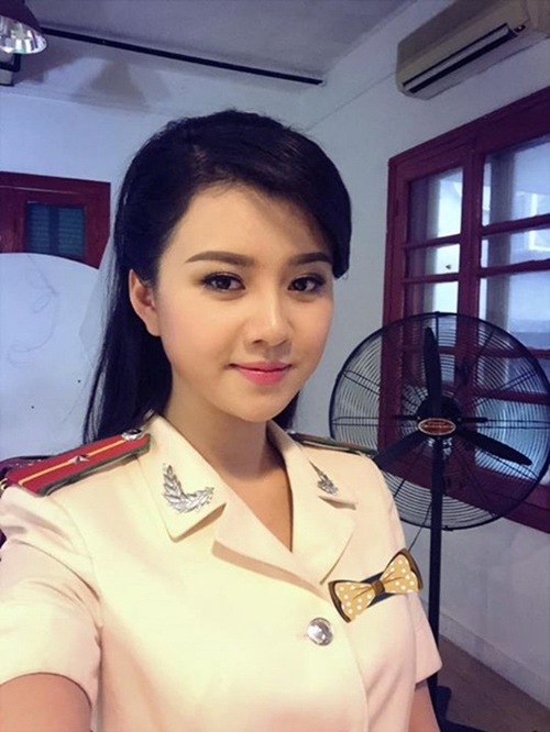nhung chan dai da-zi-nang noi dinh dam tren mang xa hoi hinh anh 12