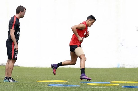 Arsenal đang chờ tin vui từ Sanchez
