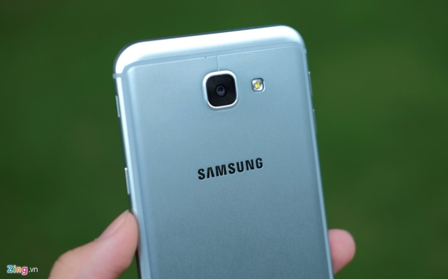 Galaxy A8 2016 xanh ngoc xach tay ve VN, gia 9 trieu dong hinh anh 6