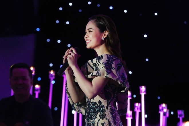Ho Ngoc Ha dien hang hieu den xem dem nhac Giang Hong Ngoc hinh anh 4