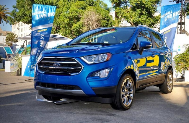  Hãng Ford đã kết hợp với DJ Khaled vốn được biết là ông vua của Snapchat để giới thiệu EcoSport 2018 trên mạng xã hội. Quyết định này của hãng Ford đã cho thấy rõ đối tượng mà EcoSport 2018 nhắm đến. Với dàn âm thanh cao cấp và những hệ thống kết nối hiện đại khác, Ford EcoSport 2018 được kỳ vọng là mẫu xe hoàn hảo cho giới trẻ muốn một phương tiện di chuyển nhỏ gọn nhưng đầy đủ công nghệ mới nhất. 