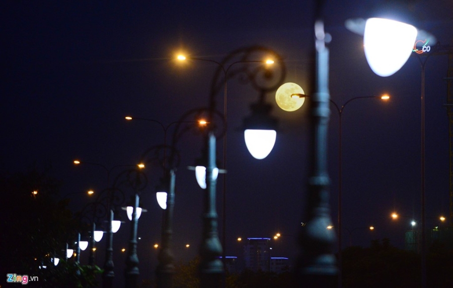Sieu trang lon nhat 70 nam tren bau troi Ha Noi, Sai Gon hinh anh 19