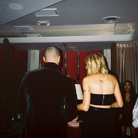 Tom Hiddleston rang ro ben nguoi giong Taylor Swift hinh anh 3