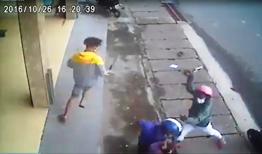 Kết quả hình ảnh cho Khen 'xe đẹp', nhóm thanh niên bị côn đồ chém tới tấp