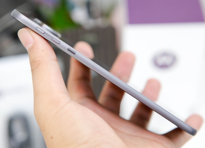 Moto Z mỏng 5,2mm về Việt Nam giá 16 triệu đồng
