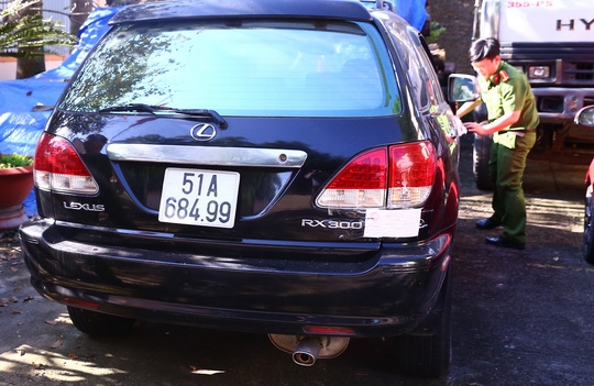  Chiếc Lexus đeo biển số giả 