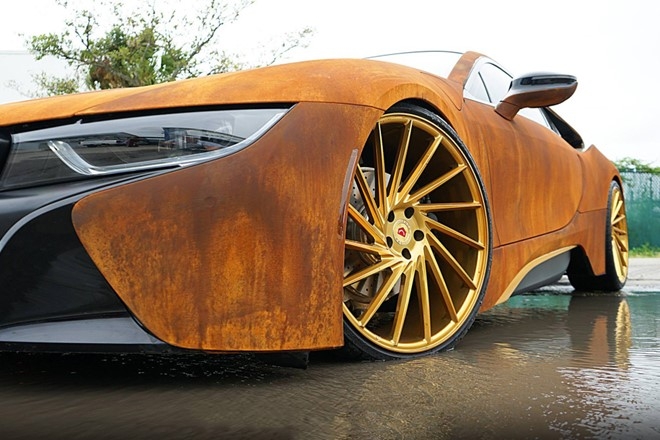 BMW i8 do dan ao ri set cua ca si Austin Mahone hinh anh 3