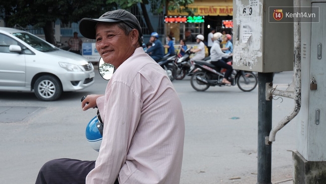 Cảnh quạnh hiu của nghề xe ôm thời công nghệ: Xe ôm tụi tui sắp hết thời rồi - Ảnh 2.