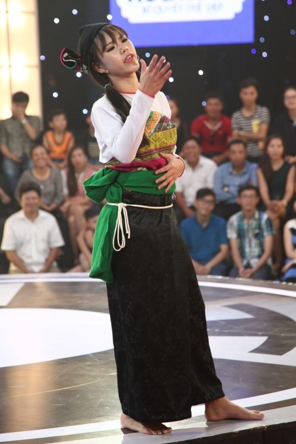 Co gai dan toc Muong khien Tran Thanh, Truong Giang me met hinh anh 1