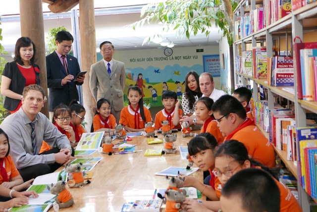  Trường Hồng Hà là một trong nhiều trường học tham gia chiến dịch toàn quốc giáo dục nâng cao nhận thức về việc giảm nhu cầu sử dụng sừng tê giác. 