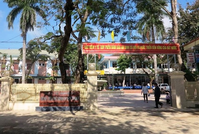 Thai nhi tu vong sau sinh, nguoi nha to benh vien tac trach hinh anh 2