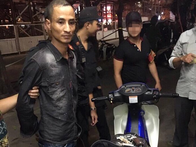 Thanh nien moi ra tu thu sung ngan gap phai canh sat 141 hinh anh 2