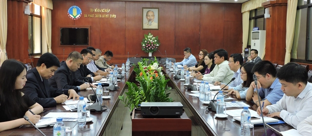Quang cảnh buổi làm việc.