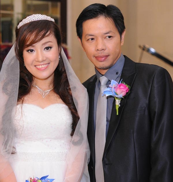 Chân dung vợ xinh đẹp kém 11 tuổi của diễn viên Thái Hòa - Ảnh 1.
