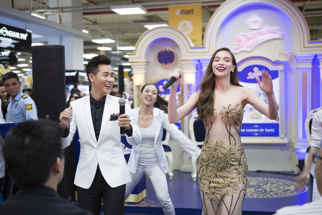 MC Nguyên Khang và Hà Hồ nhảy tưng bừng - Ảnh 4.