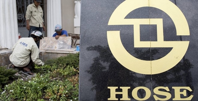 WSJ: Yeu cau giai trinh gia co phieu cua ong Trinh Van Quyet hinh anh 2