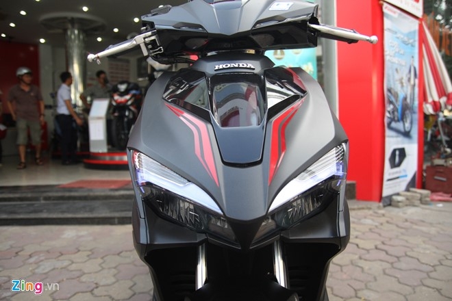 Anh Honda Air Blade 125 mau den mo gia 40 trieu vua len ke hinh anh 3