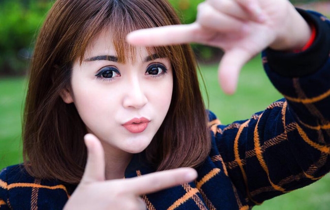 co giao tieu hoc xinh nhu bup be khien hoc sinh ngo ngan hinh anh 7
