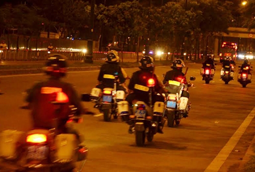 dac-nhiem-sai-gon-gia-dan-choi-tim-ke-cam-dau-bao-dem