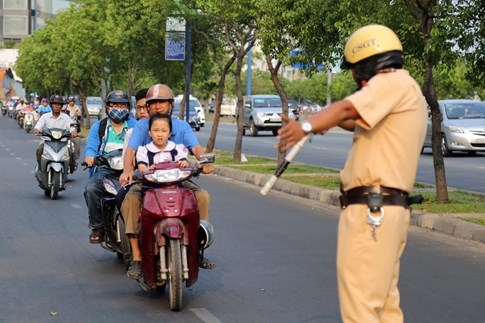 CSGT không yêu cầu người Sài Gòn chứng minh xe chính chủ - ảnh 2