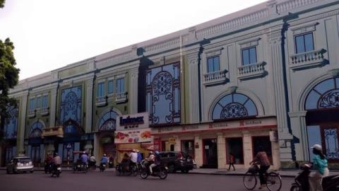 HN loai biet thu cu, xay khach san khung canh Ho Guom