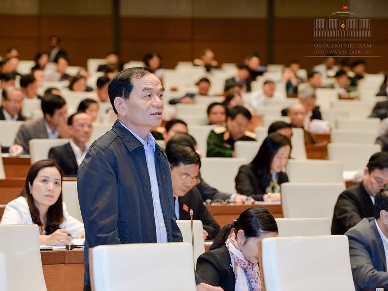 Bộ trưởng nợ lời hứa từ chức và trả lời về sân sau thứ trưởng