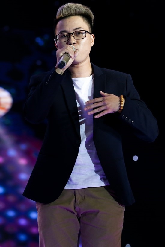 Chang trai cong khai la nguoi chuyen gioi o Sing My Song hinh anh 1