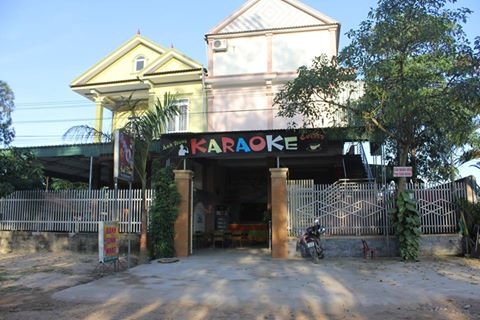 hon chien o quan karaoke, 2 nguoi thuong vong hinh anh 1