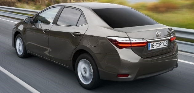 Toyota Altis 2017 thay doi thiet ke nhe, them tinh nang hinh anh 2