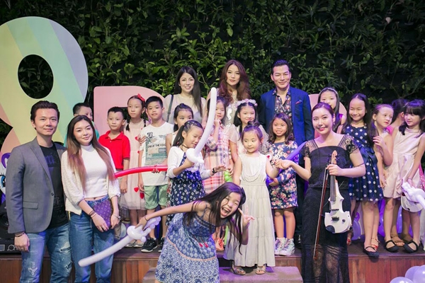 tran-bao-son-truong-ngoc-anh-tai-ngo-trong-tiec-sinh-nhat-con-gai-4
