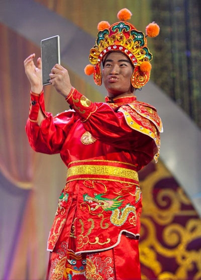 Tạo hình xấu xí của Thiên Lôi Minh Quân năm 2013 gây ấn tượng với khán giả.