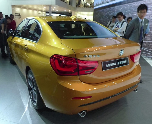 BMW 1-Series Sedan hoàn toàn mới lần đầu ra mắt - 4