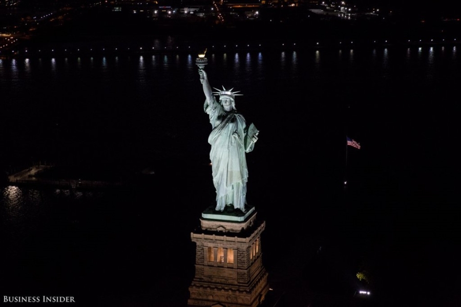 Bo anh New York dem sieu trang tu truc thang khong cua hinh anh 8