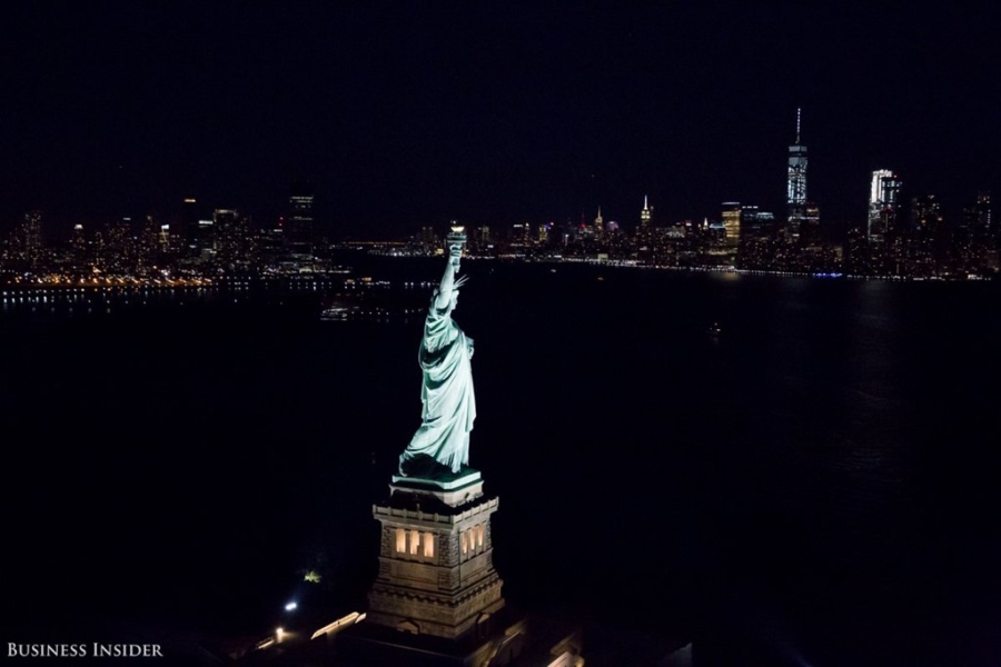 Bo anh New York dem sieu trang tu truc thang khong cua hinh anh 9