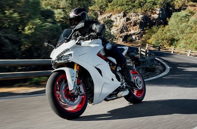 Ducati Supersport la xe moto dep nhat the gioi hinh anh 2