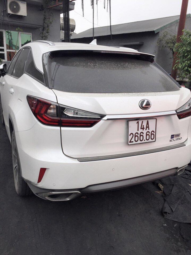 Xôn xao hai chiếc Lexus tại Quảng Ninh dùng chung một biển tứ quý 6 - Ảnh 2.