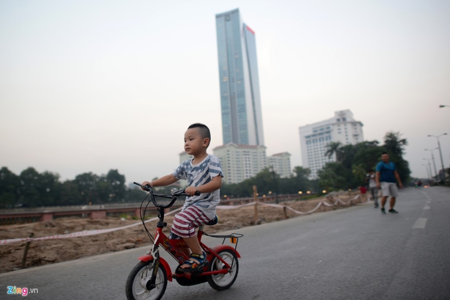 Chan mot chieu duong Kim Ma thi cong Metro hinh anh 7