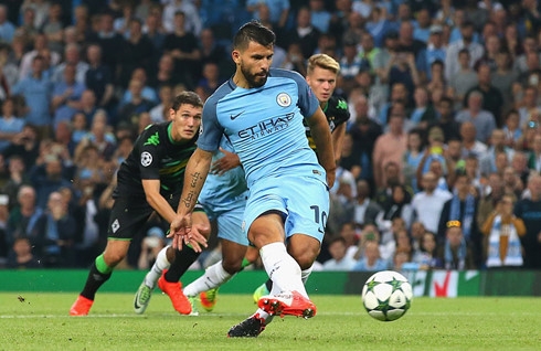 monchengladbach man city gianh ve di tiep hinh 1