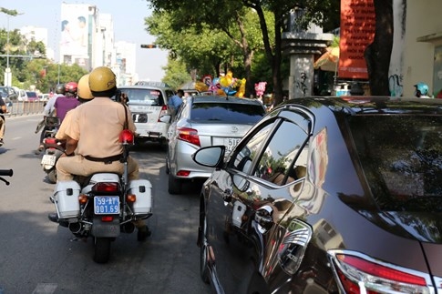 Người Sài Gòn có thể bất ngờ 'ăn' biên bản phạt nếu chạy xe sai luật - ảnh 3