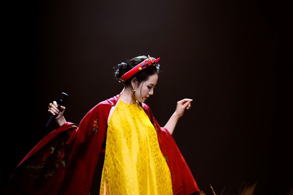 phu-quang-kho-chiu-khi-thu-phuong-tu-y-sua-not-nhac-4