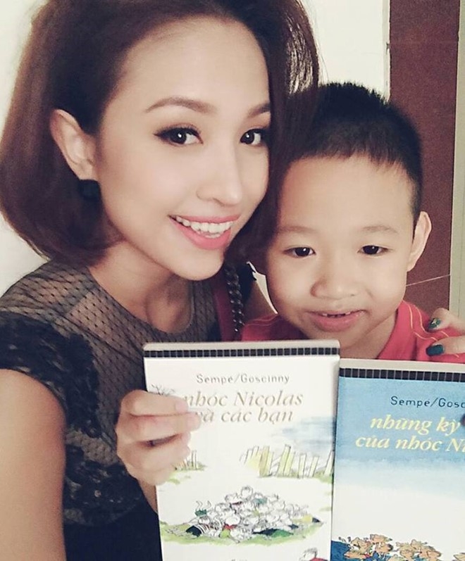 Van Hugo: Ba me don than lac quan va ban linh cua showbiz hinh anh 2