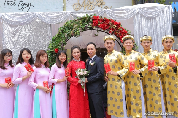 ben-trong-dam-cuoi-bac-ty-keo-dai-3-ngay-cua-dai-gia-hung-yen-10