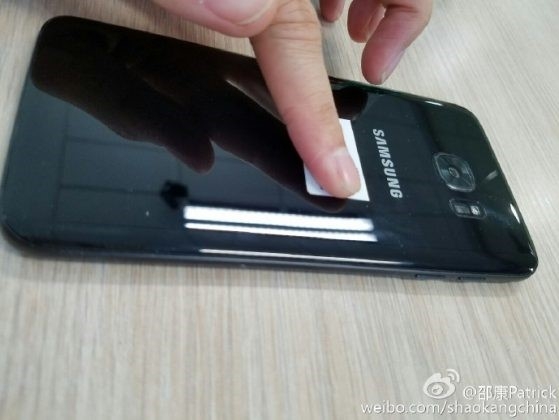 Ro ri hinh anh Galaxy S7 mau den bong hinh anh 7