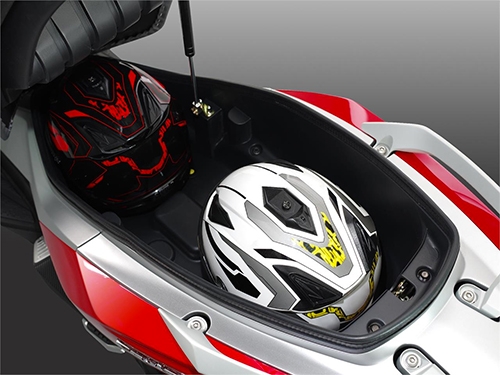 chi-tiet-sym-cruisym-300i-9