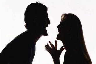 Kết quả hình ảnh cho Cuộc sống 'đọa đầy' khi cạn tình của đôi vợ chồng trí thức