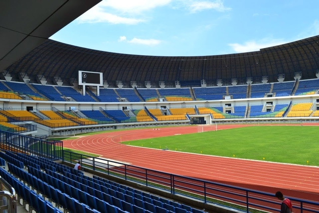 Sân Lautan Api ở Bandung có thể là nơi tổ chức trận bán kết lượt đi AFF Cup 2016