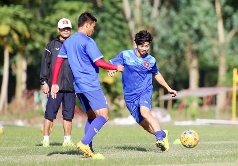 Việt Nam - Campuchia: Chờ Công Phượng 'chơi bóng tự nhiên' - ảnh 3
