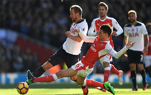 arsenal bournemouth tim lai niem vui hinh 1