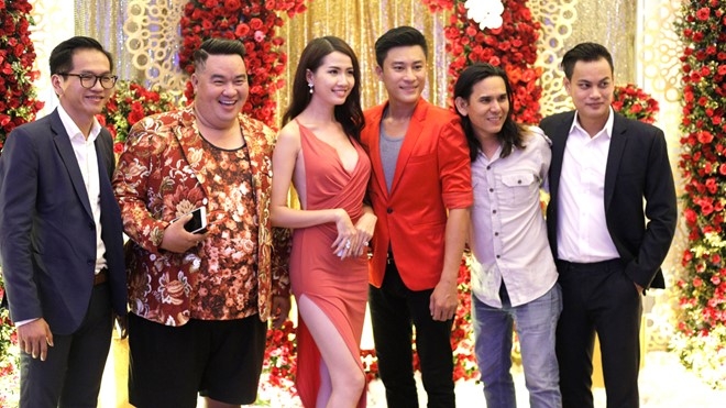 Dan sao Viet nhi nhanh trong dam cuoi Thien Bao hinh anh 11